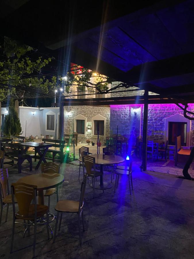 Hotel Kulla E Vjeter Koman Zewnętrze zdjęcie